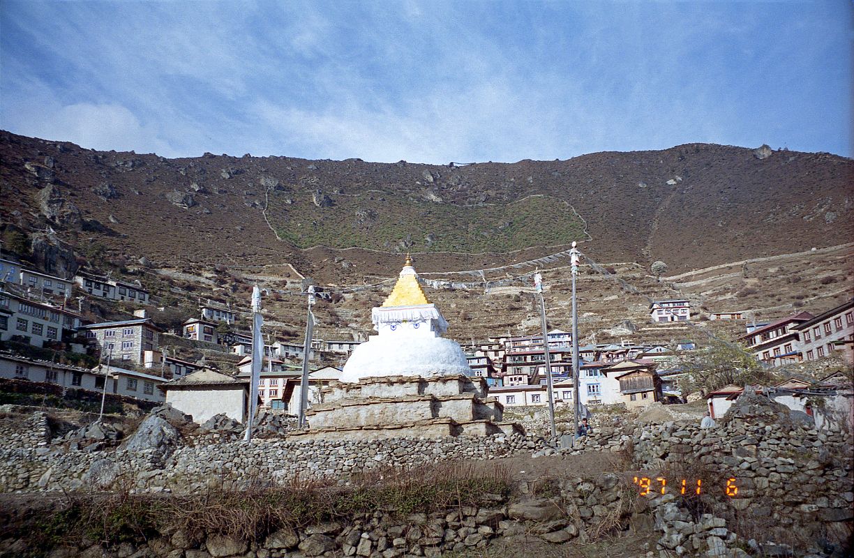 06 Namche Bazaar Chorten With Hill To Khumjung Behind